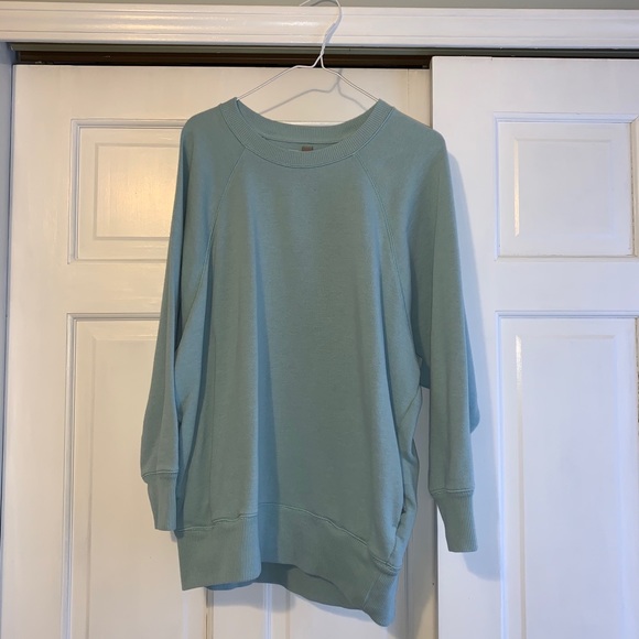 aerie Tops - Aerie Crewneck Oversized Sweatshirt